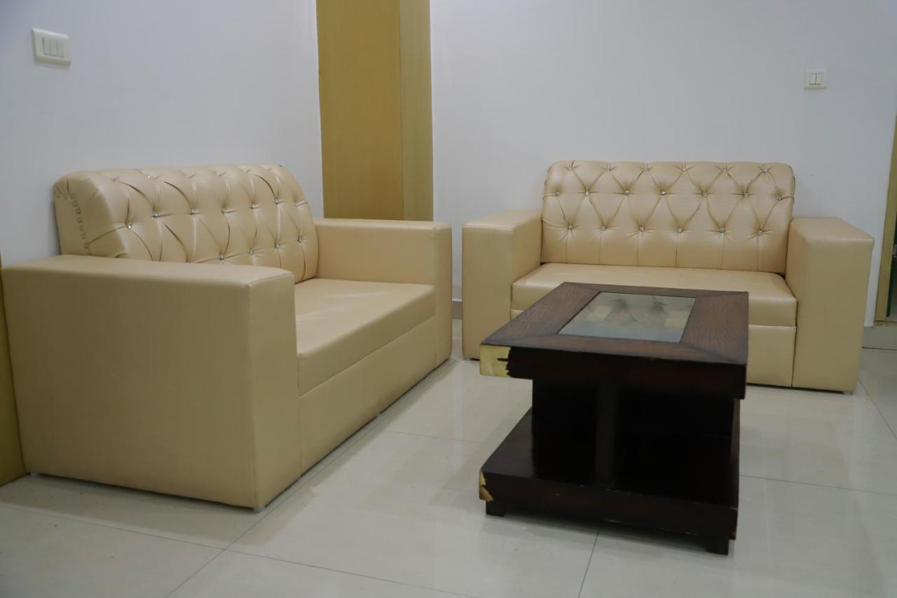 Hotel Parth Inn Ghaziabad Exterior foto