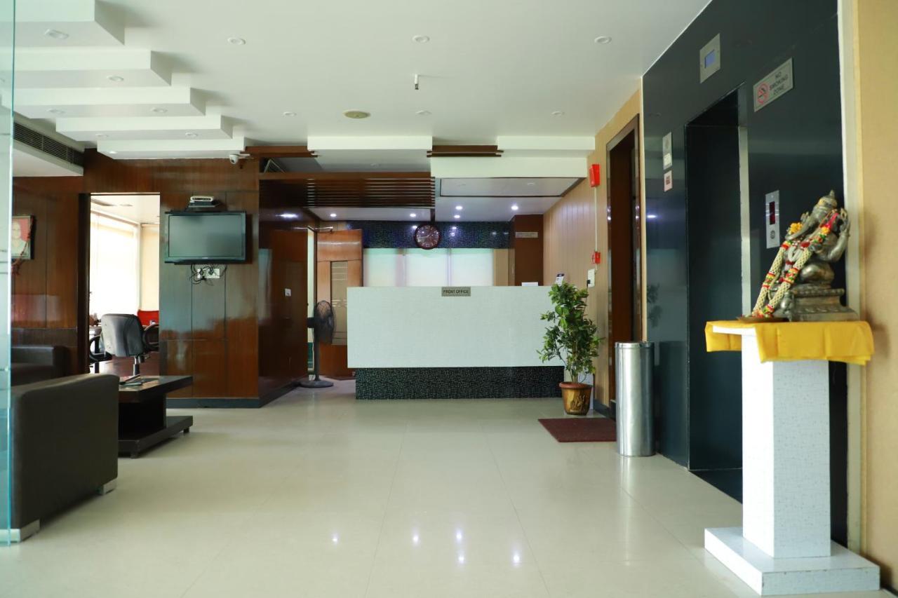 Hotel Parth Inn Ghaziabad Exterior foto