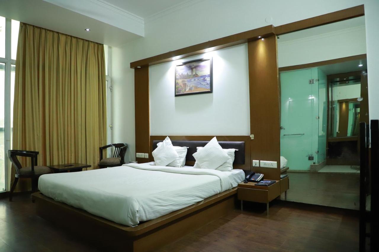 Hotel Parth Inn Ghaziabad Exterior foto