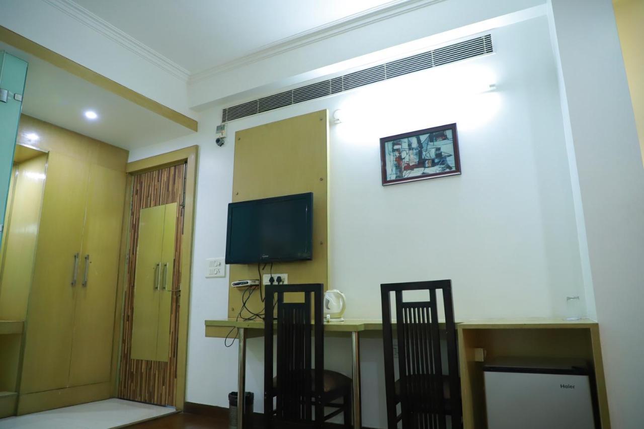 Hotel Parth Inn Ghaziabad Exterior foto