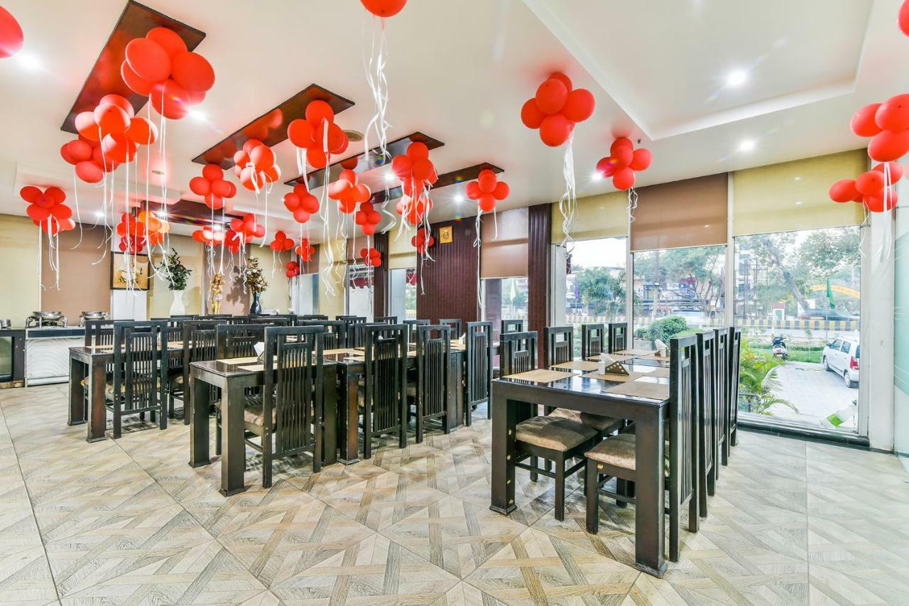 Hotel Parth Inn Ghaziabad Exterior foto